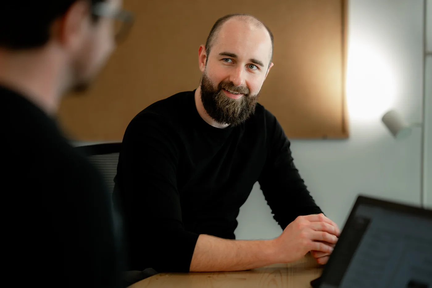 Jakub Halama na AI workshopu s týmem Nápoje lásky